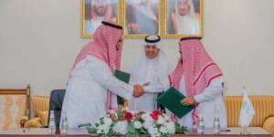 محافظ أملج يشهد توقيع اتفاقية شراكة لدعم التنمية البيئية