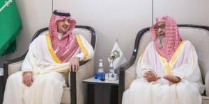 وزير الداخلية يشيد بجهود المفتي والعلماء