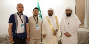 وزير الشؤون الإسلامية يلتقي ضيوف برنامج خادم الحرمين الشريفين للحج من سريلانكا وكازاخستان والهند