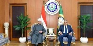 محافظ الدقهلية يستقبل وزير الأوقاف فى زيارته لمناقشة رسالة دكتوراه بجامعة المنصورة