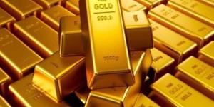 الذهب يتراجع مع تنامي التوقعات برفع أسعار الفائدة الأمريكية