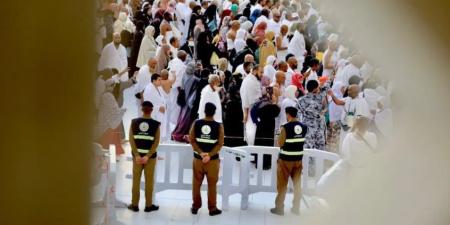 قوة الدفاع المدني بالحرم تواصل جهودها في خدمة ضيوف الرحمن