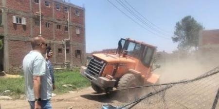 محافظ القليوبية يتابع جهود الأجهزة التنفيذية لإزالة مخالفات البناء خلال العيد