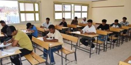 3681 طالبا وطالبة بالإعدادية يؤدون امتحان اللغة الإنجليزية اليوم بجنوب سيناء