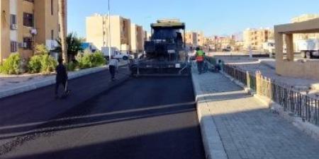 الانتهاء قريبًا من تطوير الطرق الداخلية بأحياء طور سيناء