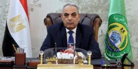 محافظ الإسماعيلية يتابع تجهيز 34 لجنة و33 استراحة استعدادا للثانوية العامة.. صور