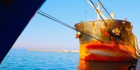مدينة العريش ترسم لوحة ساحرة عند الغروب.. صور