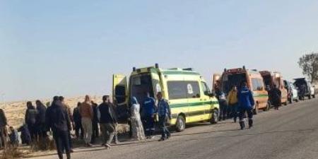 مصرع 3 أشخاص وإصابة 3 آخرين في حادث تصادم ميكروباص وتريلا بطريق التعمير بالإسكندرية