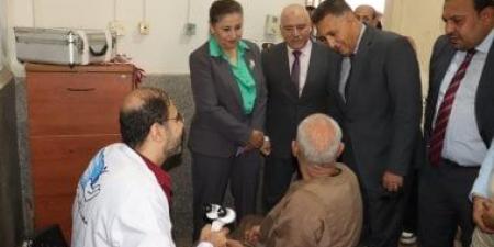 محافظ القليوبية يتفقد أعمال القافلة الطبية المجانية بوحدة البقاشين بكفر شكر