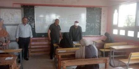 انتظام لجان الثانوية الأزهرية بالإسماعيلية خلال امتحان الصرف للأدبى