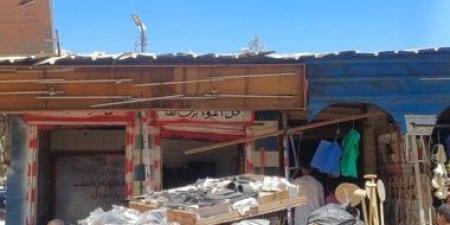 إزالة المحال القديمة بجوار موقف "هو" بنجع حمادي تمهيدًا لإنشاء بوابة ودورات مياه