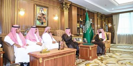 أمير جازان يطلع على التقرير السنوي لفرع المركز الوطني لتنمية الغطاء النباتي للعام 2025