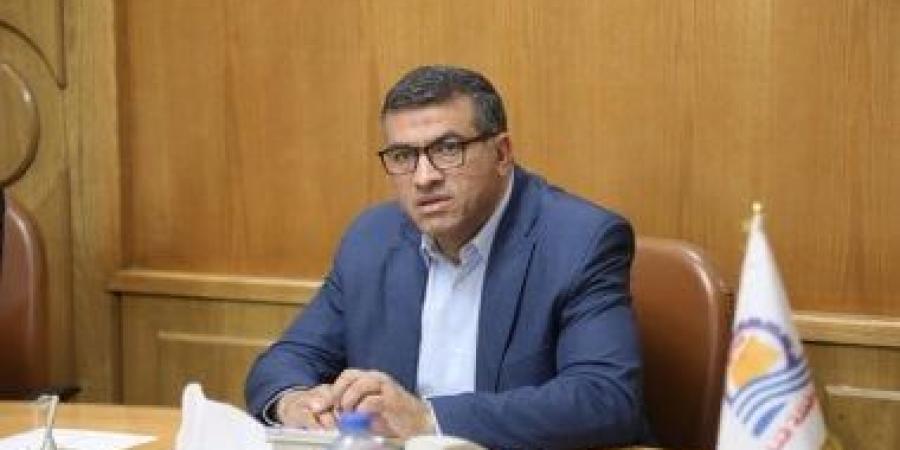محافظ قنا: وقف العمل بعدد من حمامات السباحة غير المرخصة لحين تقنين أوضاعها