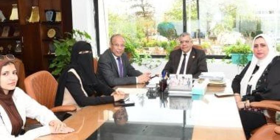جامعة قناة السويس تبدأ أول اجتماعاتها التحضيرية للمبادرة الوطنية للمشروعات الخضراء الذكية