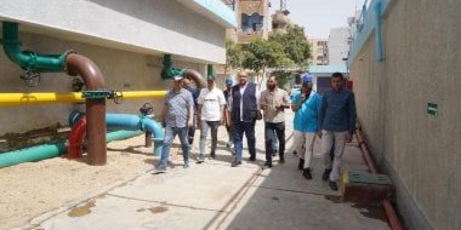 رئيس مياه سوهاج يتفقد محطات الشرب والصرف الصحى وأعمال استغلال الأصول