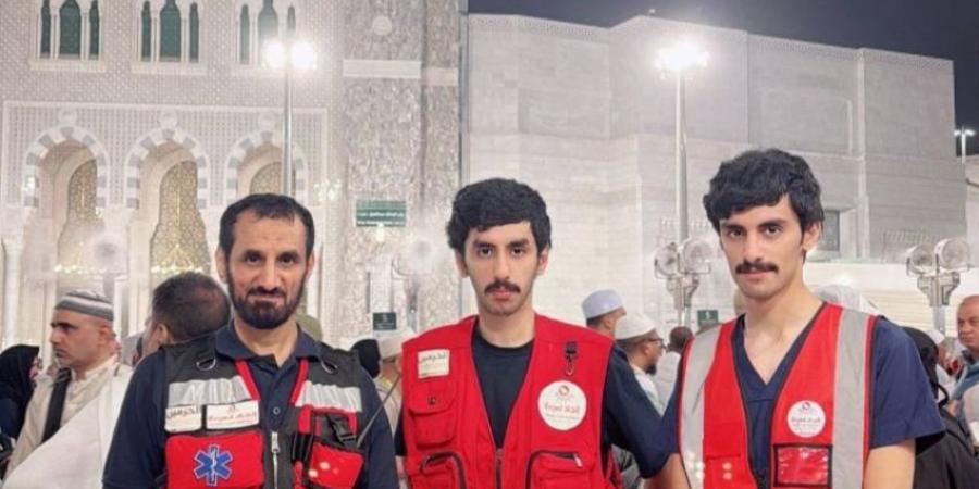 مسعف متطوع يشارك  في خدمة ضيوف الرحمن 5 أعوام لوجه الله
