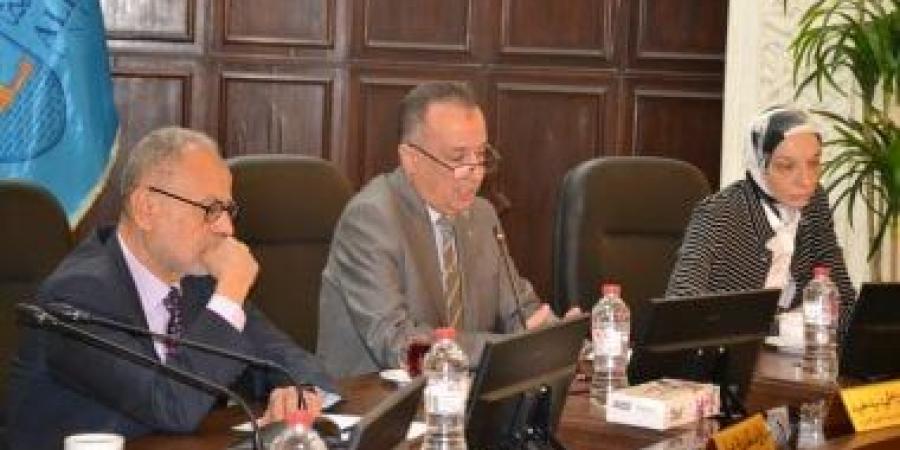 جامعة الإسكندرية تناقش إدماج الشهادات المصغرة بالدراسات العليا لمواكبة السوق