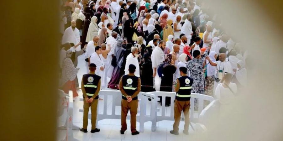 قوة الدفاع المدني بالحرم تواصل جهودها في خدمة ضيوف الرحمن