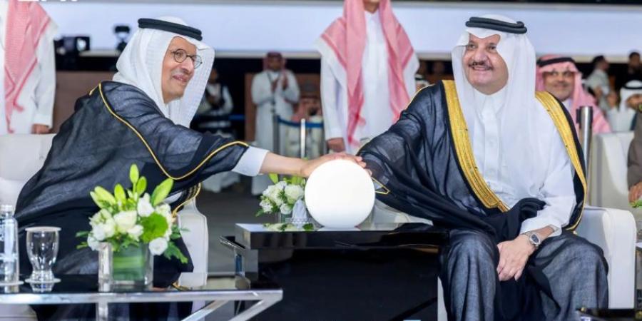 أمير المنطقة الشرقية يرعى حفل تخريج الدفعة الـ13 من طلاب وطالبات معهد الطاقة