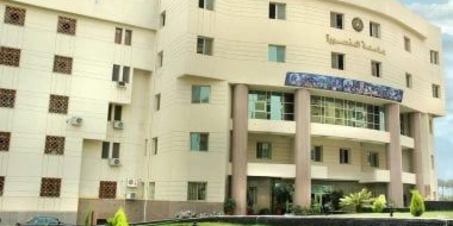 رئيس جامعة المنصورة يقرر صرف مكافأة إثابة للهيئة المعاونة والعاملين بمناسبة العيد