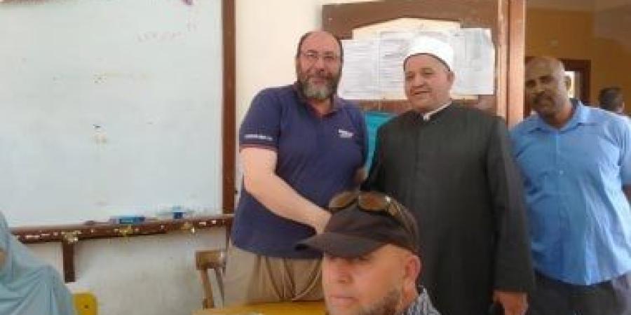رئيس منطقة القليوبية الأزهرية يتفقد كنترول الابتدائية ويشدد على دقة التصحيح