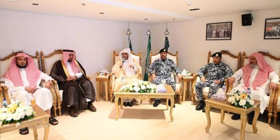 كلية الملك فهد الأمنية تقيم محاضرة توعوية لمنسوبيها المشاركين في الحج