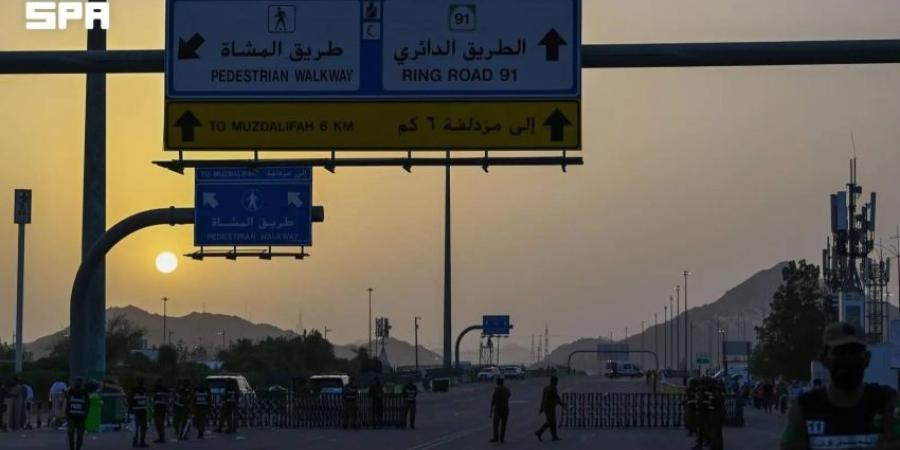 نفرة مزدلفة.. الحجاج يسلكون أطول طريق مشاة في العالم