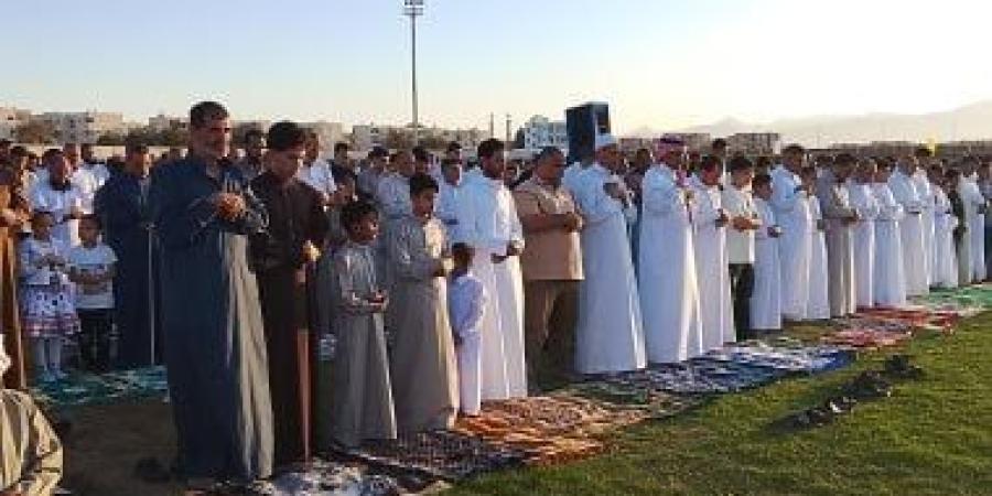 الآلاف يؤدون صلاة عيد الأضحى المبارك باستاد طور سيناء.. صور