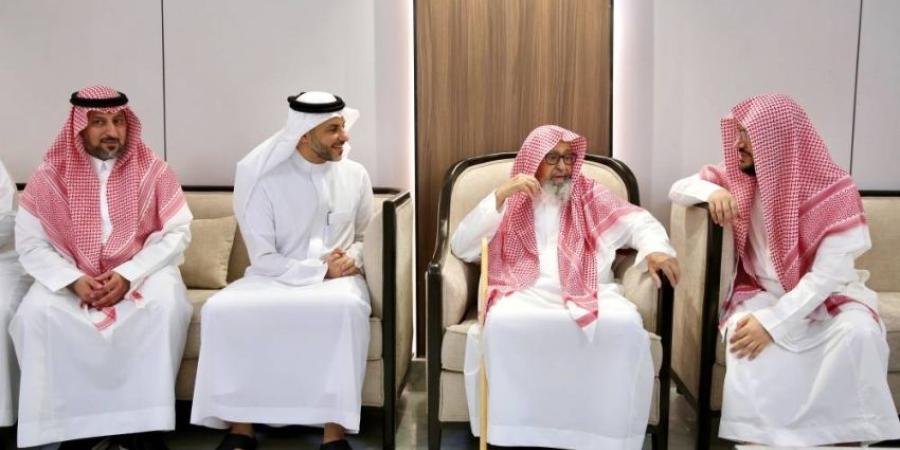 المفتى العام يطَّلع على مشروعات مكة والمشاعر
