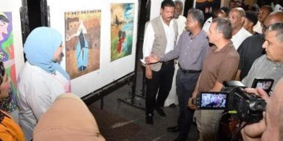 شارع الفن يعيد الروح لميدان المحطة.. أسوان ترسم البهجة فى قلب الشارع.. صور وفيديو