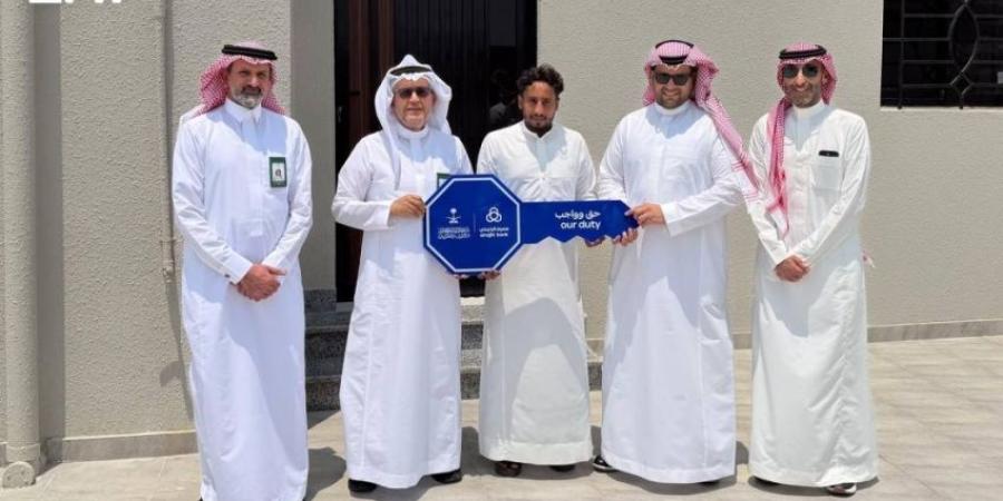 «صندوق الشهداء» يسلم وحدات «دار شهم» السكنية