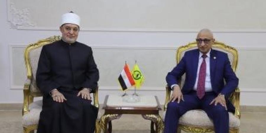 محافظ شمال سيناء يستقبل مفتي الجمهورية ويؤكد أهمية ترسيخ قيم الوسطية