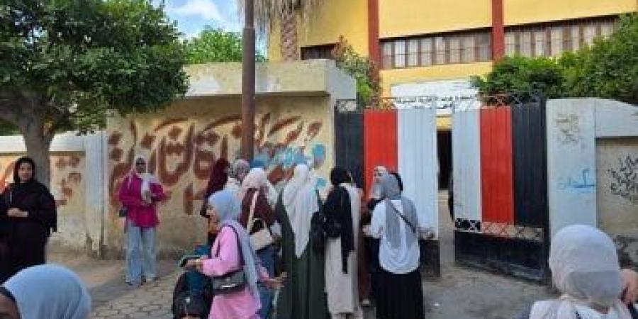 انتظام ثالث أيام امتحانات الدبلومات الفنية بالإسماعيلية