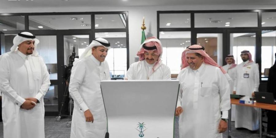أمير عسير يدشن 9 مشروعات للطرق