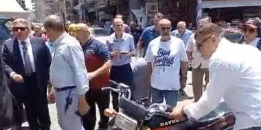 محافظ الدقهلية يعلن الحرب على التلوث السمعي والتوك توك المخالف.. تفاصيل