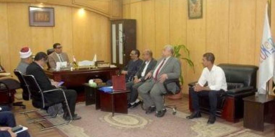 نائب محافظ الأقصر يعقد اجتماع تنسيقى لتنفيذ مبادرة التوعية بالمهن غير التقليدية