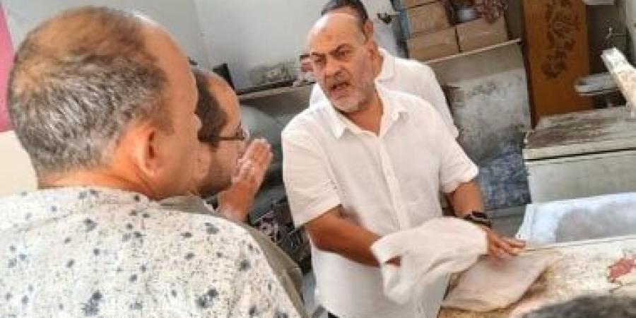ضبط 300 كيلو عجينة حواوشي ولحوم قطع غير صالحة للاستهلاك بمخازن مطاعم ببنها