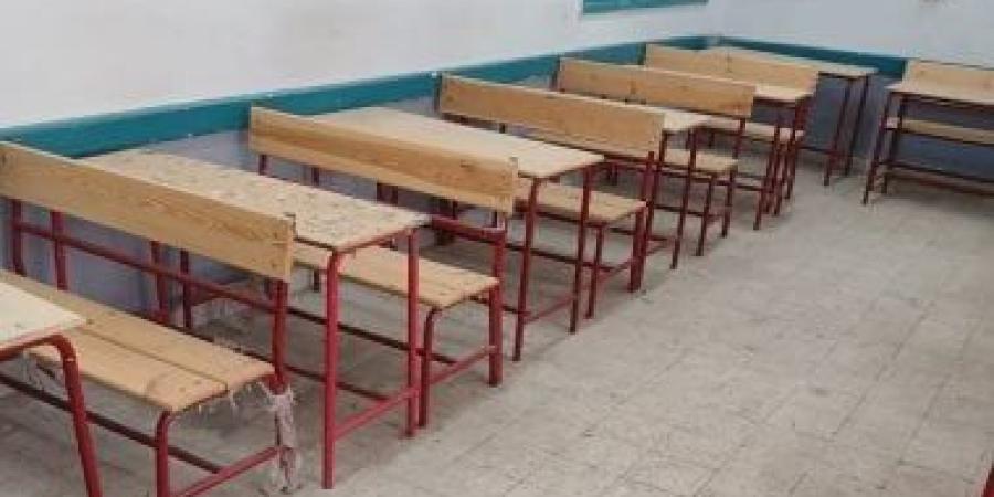 10 آلاف و213 طالبًا يؤدون امتحانات الثانوية العامة غدًا بأسوان