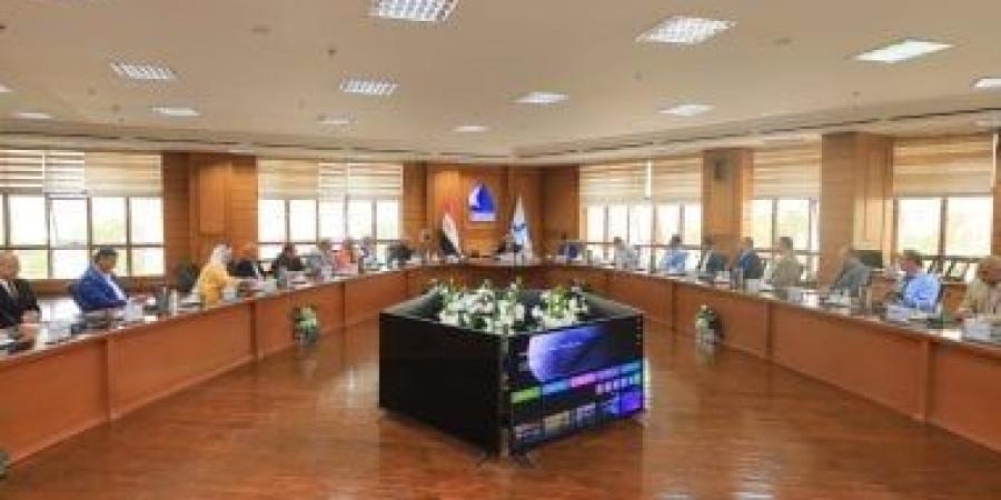 رئيس جامعة كفر الشيخ: الطالب محور العملية التعليمية
