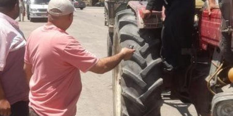 محافظ أسيوط: ضبط جرارين زراعيين أثناء إلقاء مخلفات الهدم بشارع سيد الجديد