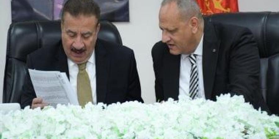 محافظ بورسعيد يتفقد غرفة عمليات امتحانات الثانوية العامة.. فيديو وصور