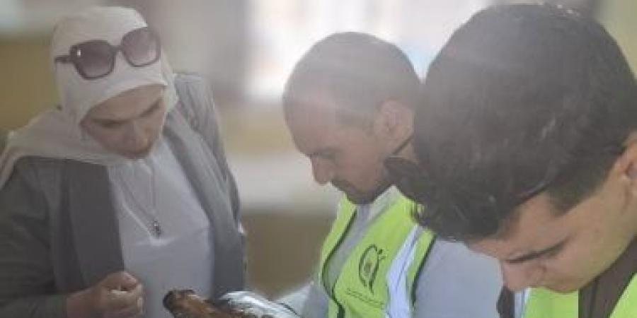 ضبط رنجة ودهون نباتية فاسدة داخل مصانع غير مرخصة بالإسماعيلية