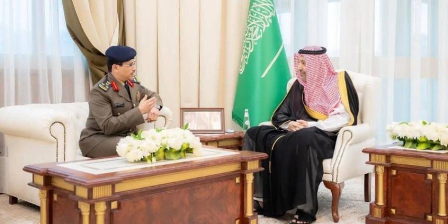 أمير منطقة الباحة يستقبل مدير الدفاع المدني المُعيّن حديثًا بالمنطقة