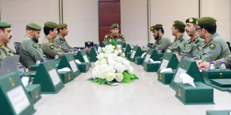 مدير عام الجوازات يرأس اجتماع اللجنة العليا للتخطيط الإستراتيجي